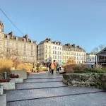 Nahiba Votre F2 Avec Vue Sur Vieux-marche Руан