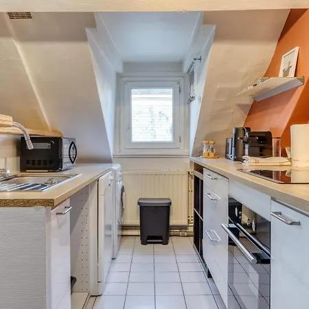 Nahiba Votre F2 Avec Vue Sur Vieux-marché * Ruan