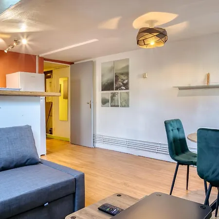 Nahiba Votre F2 Avec Vue Sur Vieux-marché