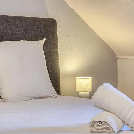 Nahiba Votre F2 Avec Vue Sur Vieux-marché Apartamento