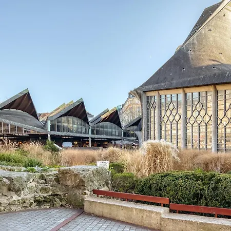 Nahiba Votre F2 Avec Vue Sur Vieux-marche Appartement