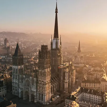 Nahiba Votre F2 Avec Vue Sur Vieux-marche *