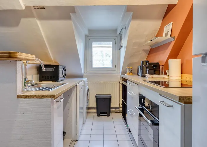 Nahiba Votre F2 Avec Vue Sur Vieux-marché * Ruan