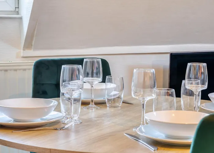 Nahiba Votre F2 Avec Vue Sur Vieux-marché