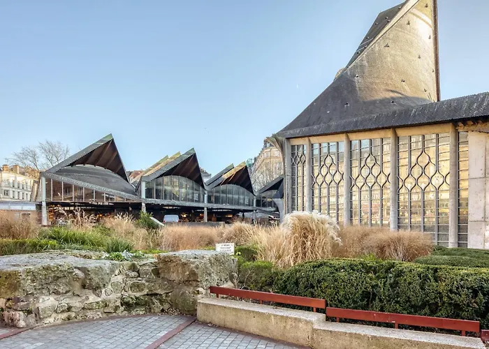 Nahiba Votre F2 Avec Vue Sur Vieux-marche Appartement